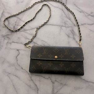 Authentic LV Sarah wallet with D rings to use as crossbody